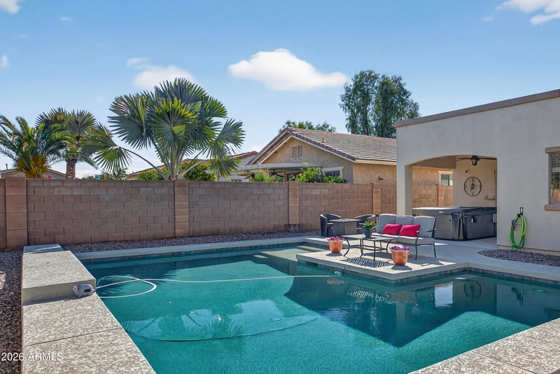 3740 Jaguar Ave, Gilbert, AZ 85298