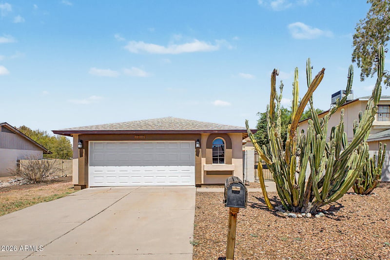 3740 W Michigan Ave, Glendale, AZ 85308
