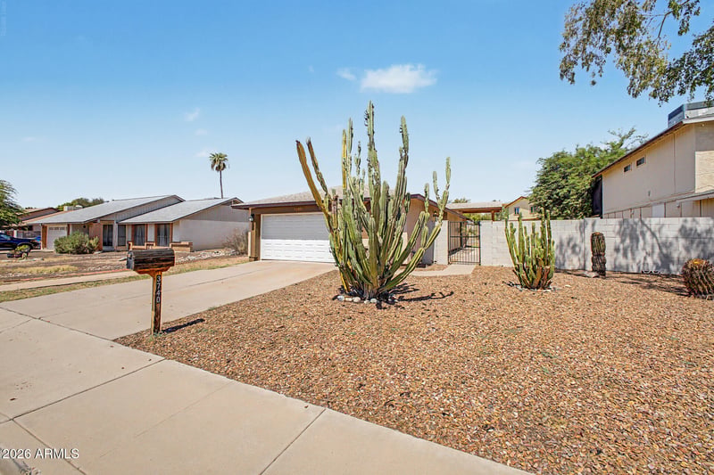 3740 W Michigan Ave, Glendale, AZ 85308
