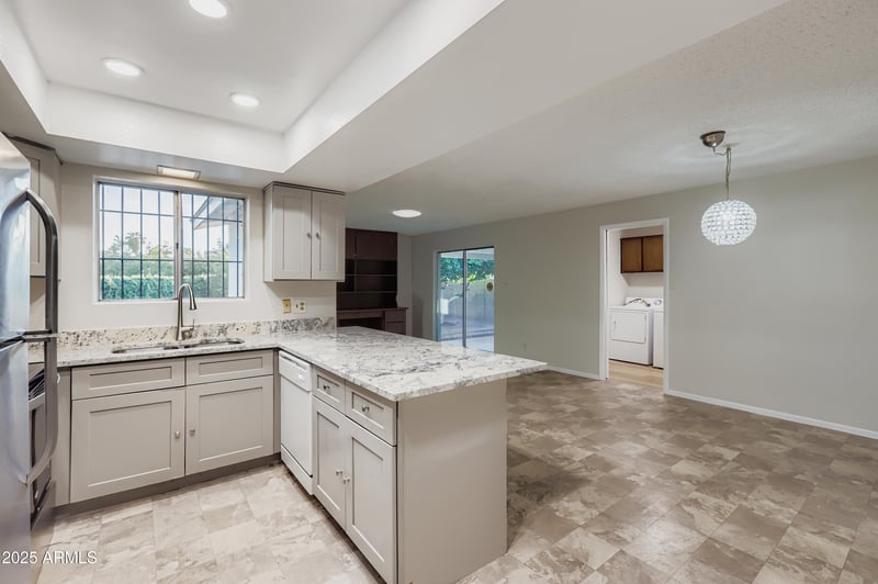 3741 Davidson Ln, Phoenix, AZ 85051