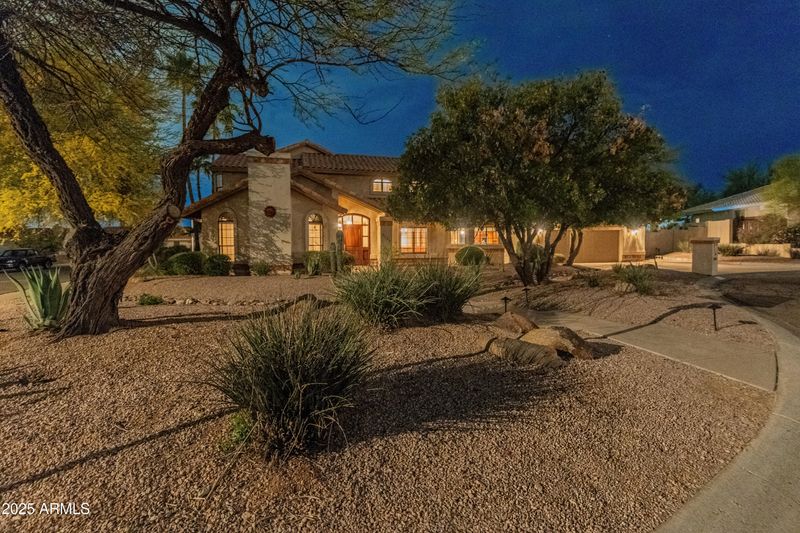 3741 E Tonto Ct, Phoenix, AZ 85044