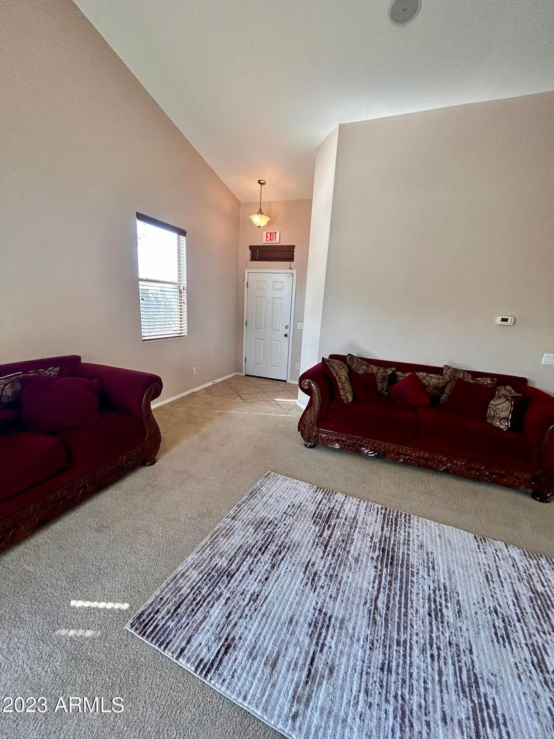 3741 W Saint Anne Ave, Phoenix, AZ 85041