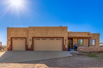 37416 240th Dr, Morristown, AZ 85342