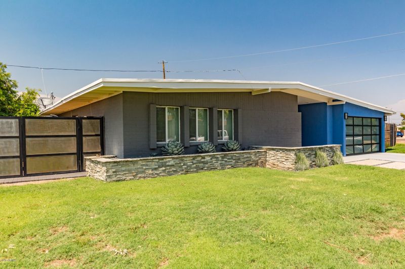 3742 E Paradise Dr, Phoenix, AZ 85028