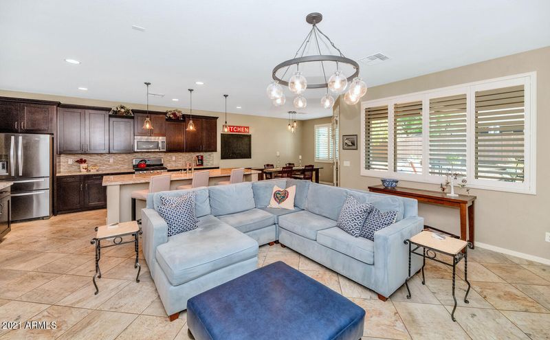 3742 W Bingham Dr, New River, AZ 85087
