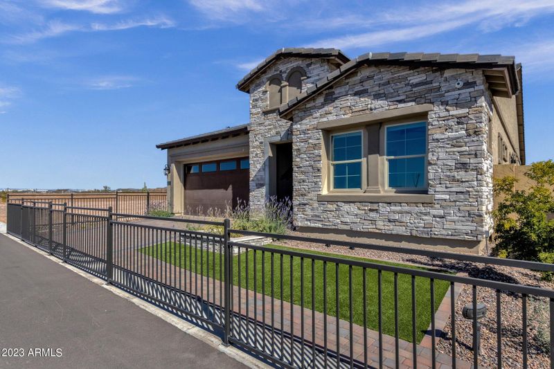 3743 N 56th St, Mesa, AZ 85215