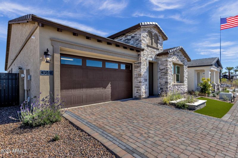 3743 N 56th St, Mesa, AZ 85215