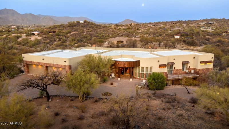 37433 Never Mind Trail --, Carefree, AZ 85377