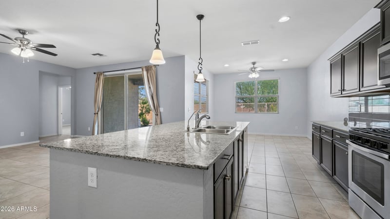 37455 Glen Echo Dr, San Tan Valley, AZ 85140