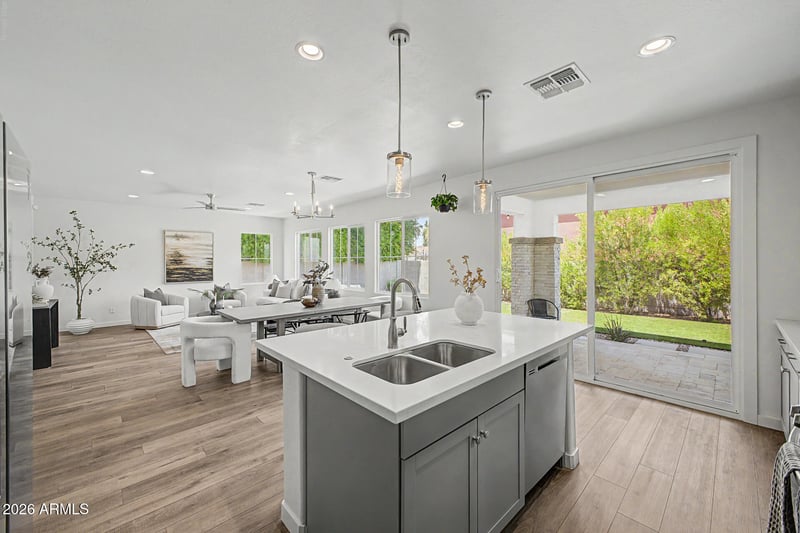 3746 E Earll Dr, Phoenix, AZ 85018