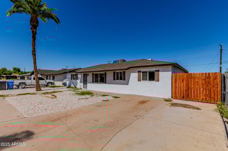 3746 Luke Ave, Phoenix, AZ 85019
