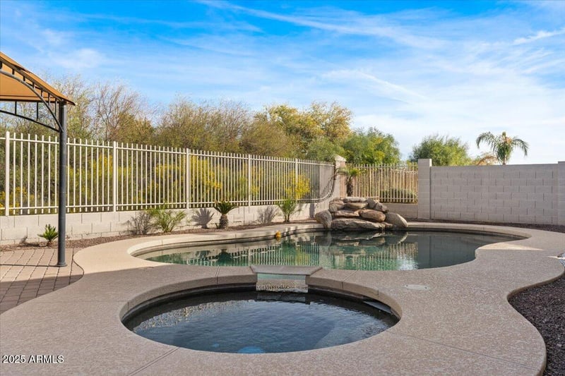3746 Vallejo Dr, Gilbert, AZ 85298