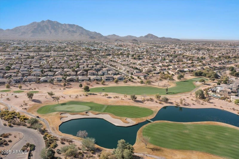 3746 Vallejo Dr, Gilbert, AZ 85298