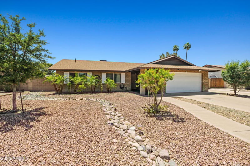 3747 Aire Libre Ave, Phoenix, AZ 85053