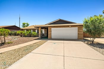 3747 Aire Libre Ave, Phoenix, AZ 85053