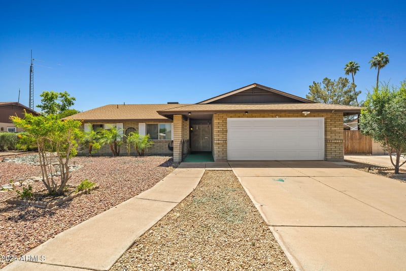 3747 Aire Libre Ave, Phoenix, AZ 85053