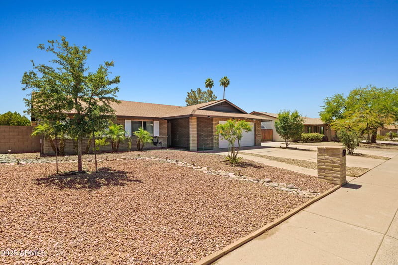3747 Aire Libre Ave, Phoenix, AZ 85053