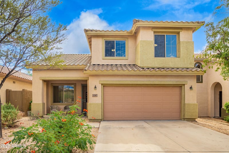 3747 Desert Creek Ln, Phoenix, AZ 85086
