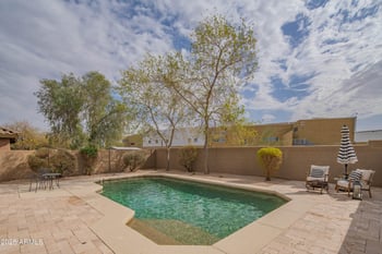 3747 Memorial Dr, Phoenix, AZ 85086