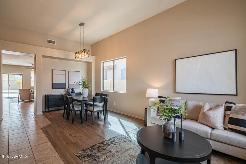 3747 Memorial Dr, Phoenix, AZ 85086