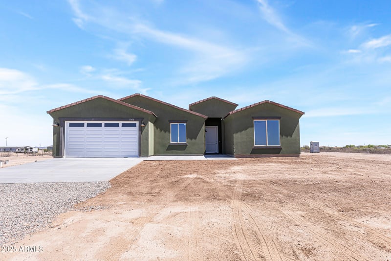 37478 Hayes St, Tonopah, AZ 85354