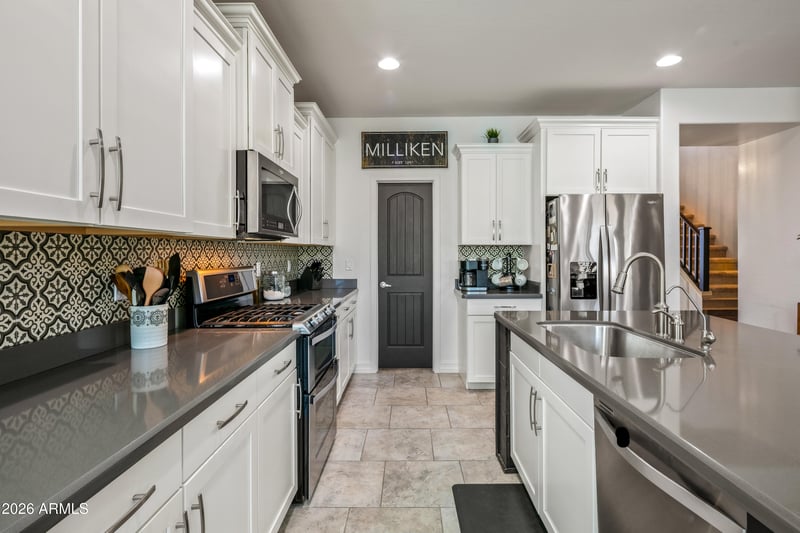 3748 Bingham Dr, New River, AZ 85087