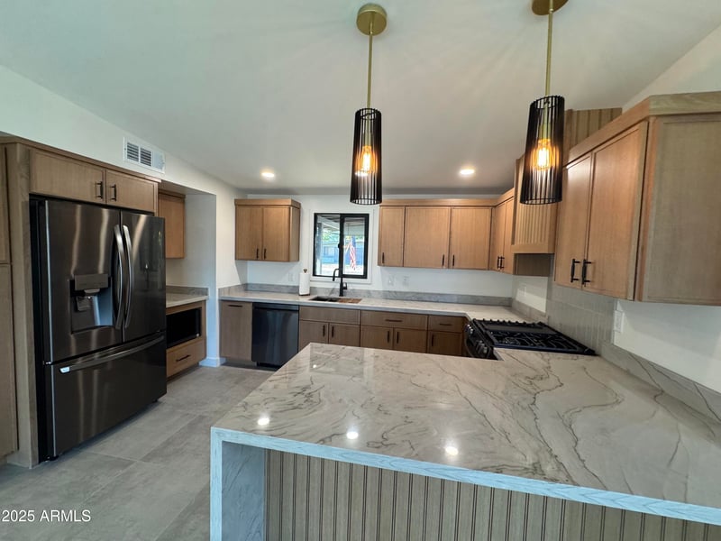 3749 Laurel Ln, Phoenix, AZ 85028