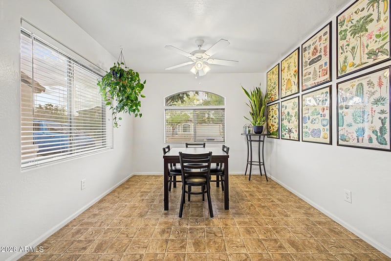 375 Leslie Ave, San Tan Valley, AZ 85140