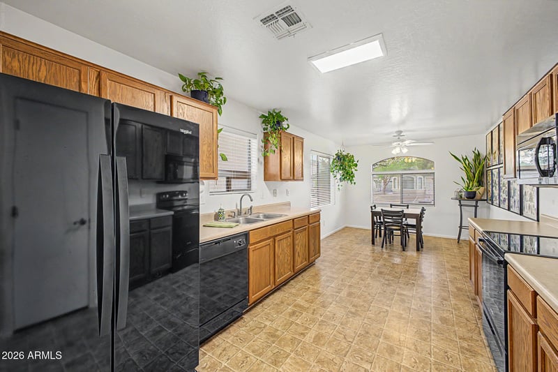 375 Leslie Ave, San Tan Valley, AZ 85140