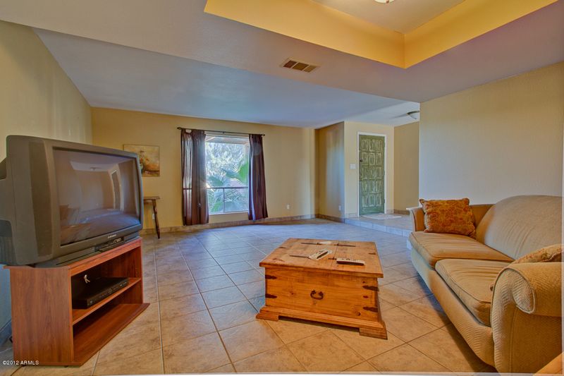 3750 E Shangri La Rd, Phoenix, AZ 85028