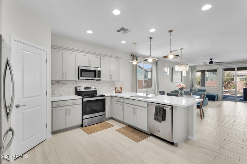3750 Sweetclover Ln, San Tan Valley, AZ 85140