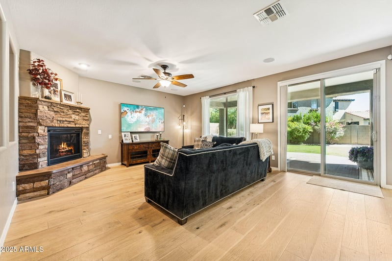 3751 Matthew Dr, Phoenix, AZ 85050
