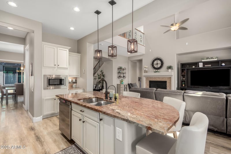 3751 Zachary Dr, Phoenix, AZ 85050