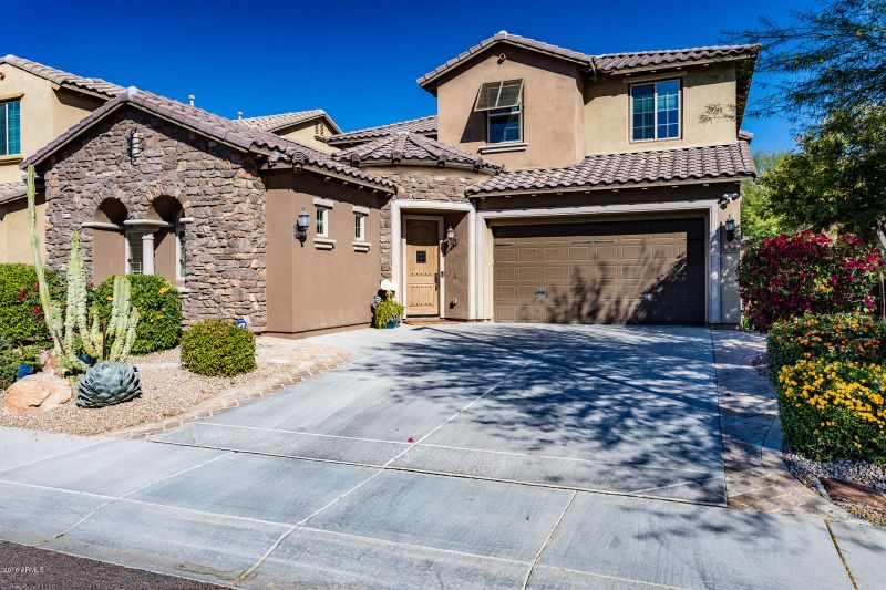 3752 E Covey Ln, Phoenix, AZ 85050
