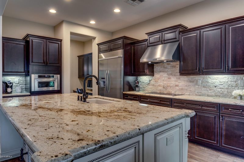 3752 E Covey Ln, Phoenix, AZ 85050