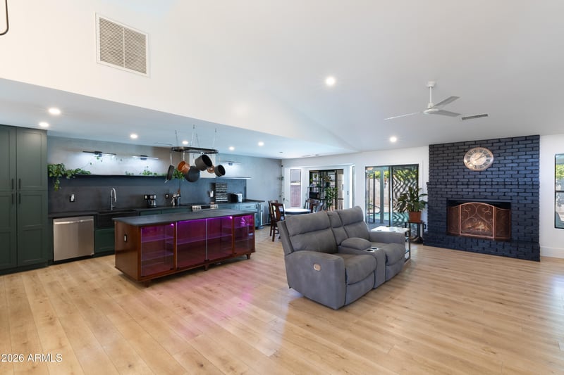 3752 E Emerald Ave, Mesa, AZ 85206