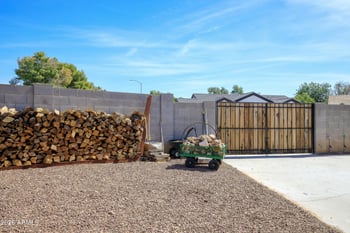 3752 Emerald Ave, Mesa, AZ 85206