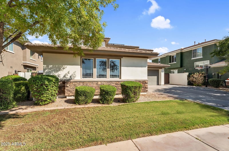 3752 Robin Ln, Gilbert, AZ 85296