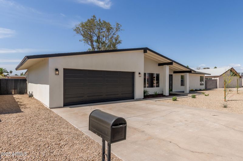 3752 W Becker Ln, Phoenix, AZ 85029
