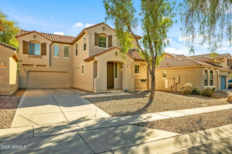3753 E Sebastian Ln, Gilbert, AZ 85297