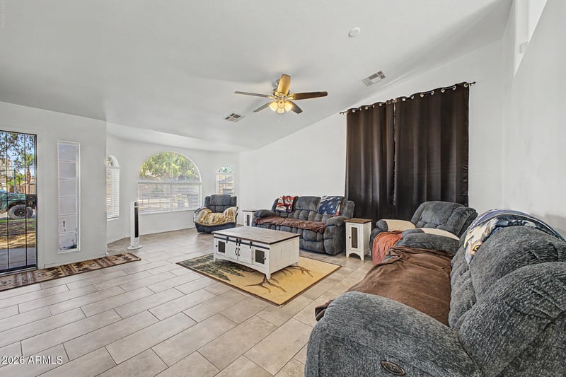 3753 E Whitehall Dr, San Tan Valley, AZ 85140