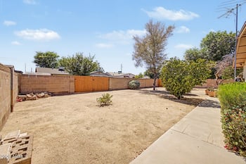 3753 Dalphin Rd, Phoenix, AZ 85051