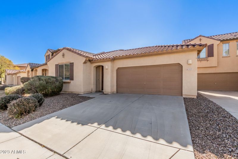 3757 E Chickadee Rd, Gilbert, AZ 85297