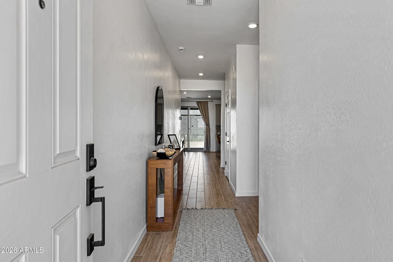 37599 Cavern Way, San Tan Valley, AZ 85140