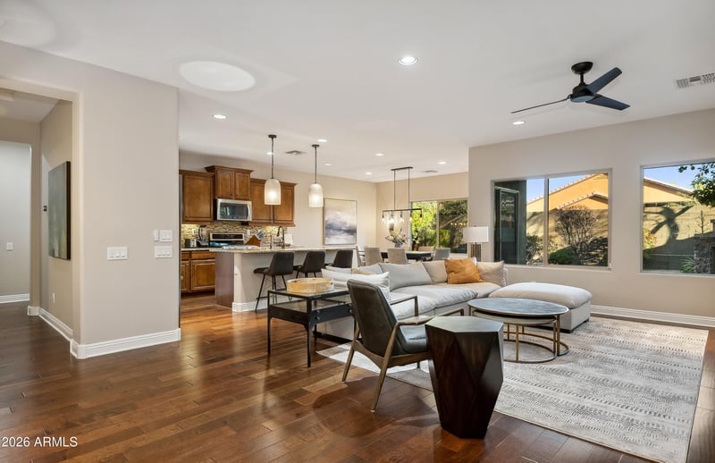 3760 Covey Ln, Phoenix, AZ 85050