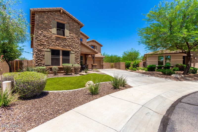 3760 Lapenna Dr, New River, AZ 85087