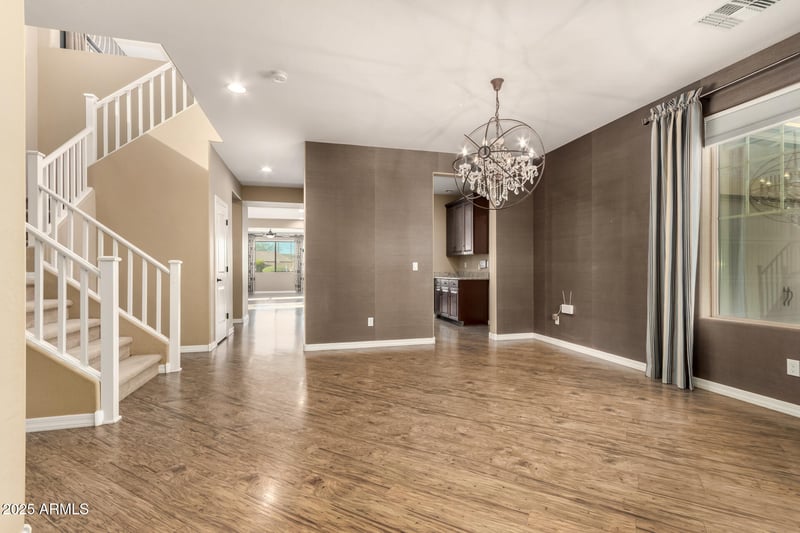 3760 Lapenna Dr, Phoenix, AZ 85087