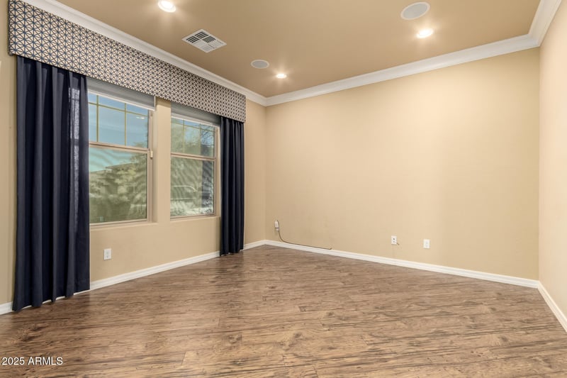 3760 Lapenna Dr, Phoenix, AZ 85087