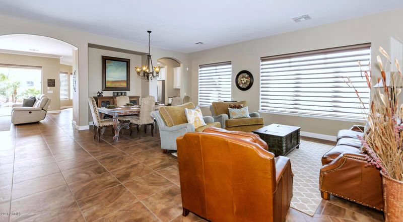 3761 S Skyline Dr, Gilbert, AZ 85297