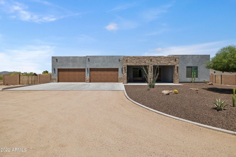 37646 N 24th St, Phoenix, AZ 85086